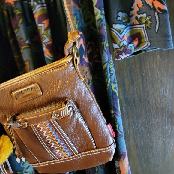 Unionbay Faux Leather Crossbody Bag Camel Tan Yellow Tassel - Picture 10 of 12